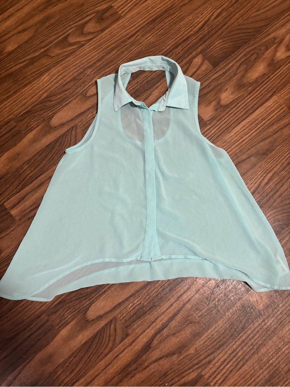 Light Mint Sleeveless Chiffon Button-Front Top* Small * Forever 21